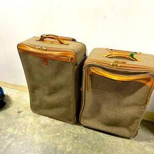 Hattmann suitcases